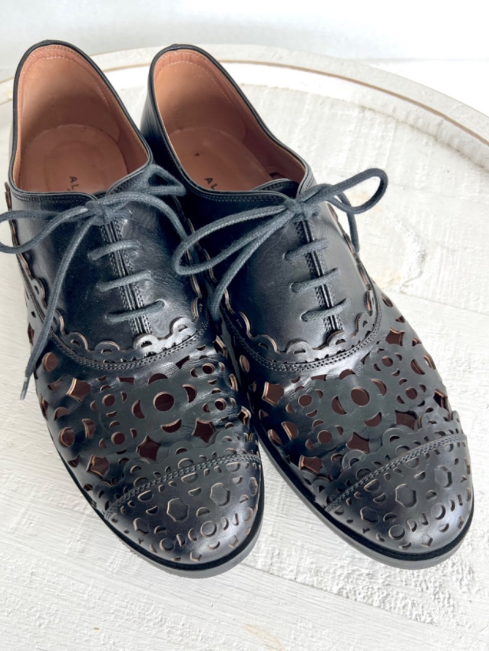 ALAIA PARIS Laser Cut Lace Up Oxfords in Black - with Dust Bags & Box - 39 1/2 - Picture 2 of 15